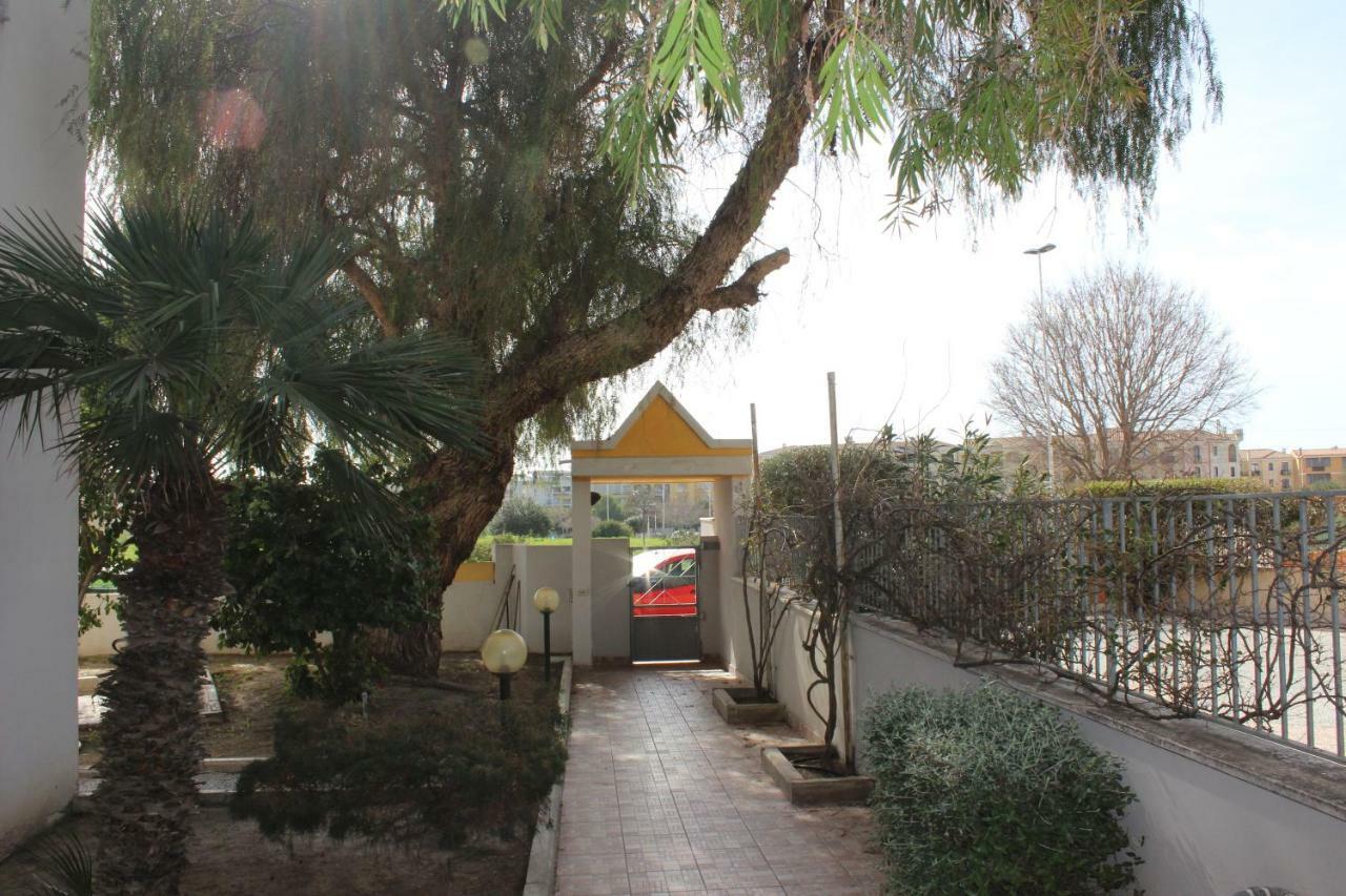 Giardini E Mare Bed and Breakfast Quartu SantʼElena Buitenkant foto